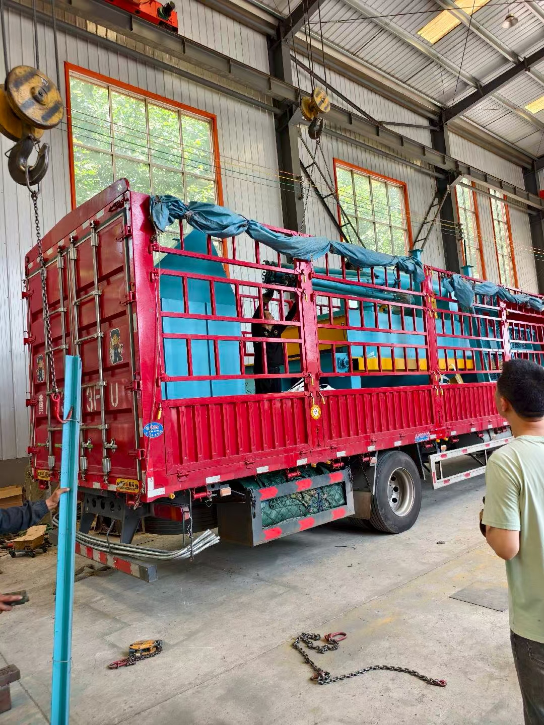 除銹履帶連續(xù)機(jī)通過什么檢測_連續(xù)履帶通過除銹機(jī)_履帶取鐵機(jī)器