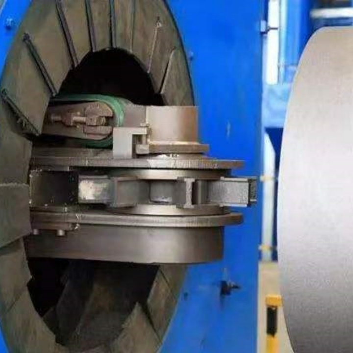 H型鋼打砂除銹機_沙子除銹機_工業(yè)除銹打沙機多少錢一臺的